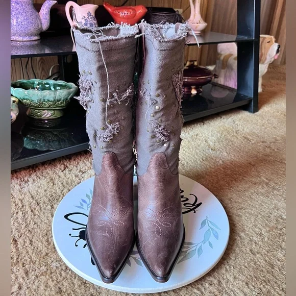 Women’s vintage Penny ❤️ Kenny genuine leather western pointy toe boots. - Picture 10 of 17